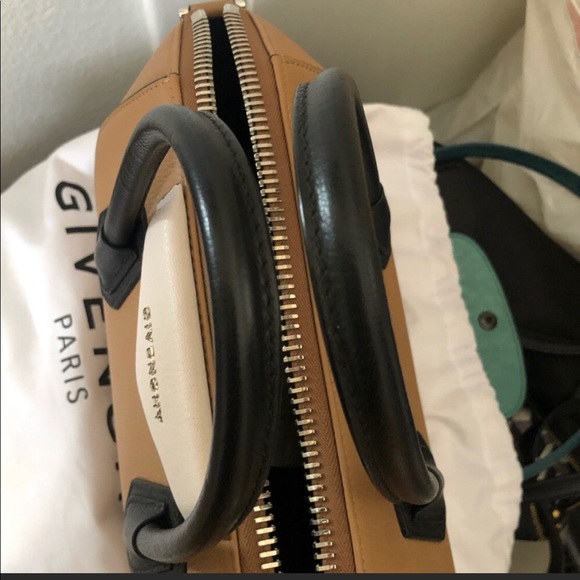 Authentic givenchy antigona tri color - Picture 7 of 8